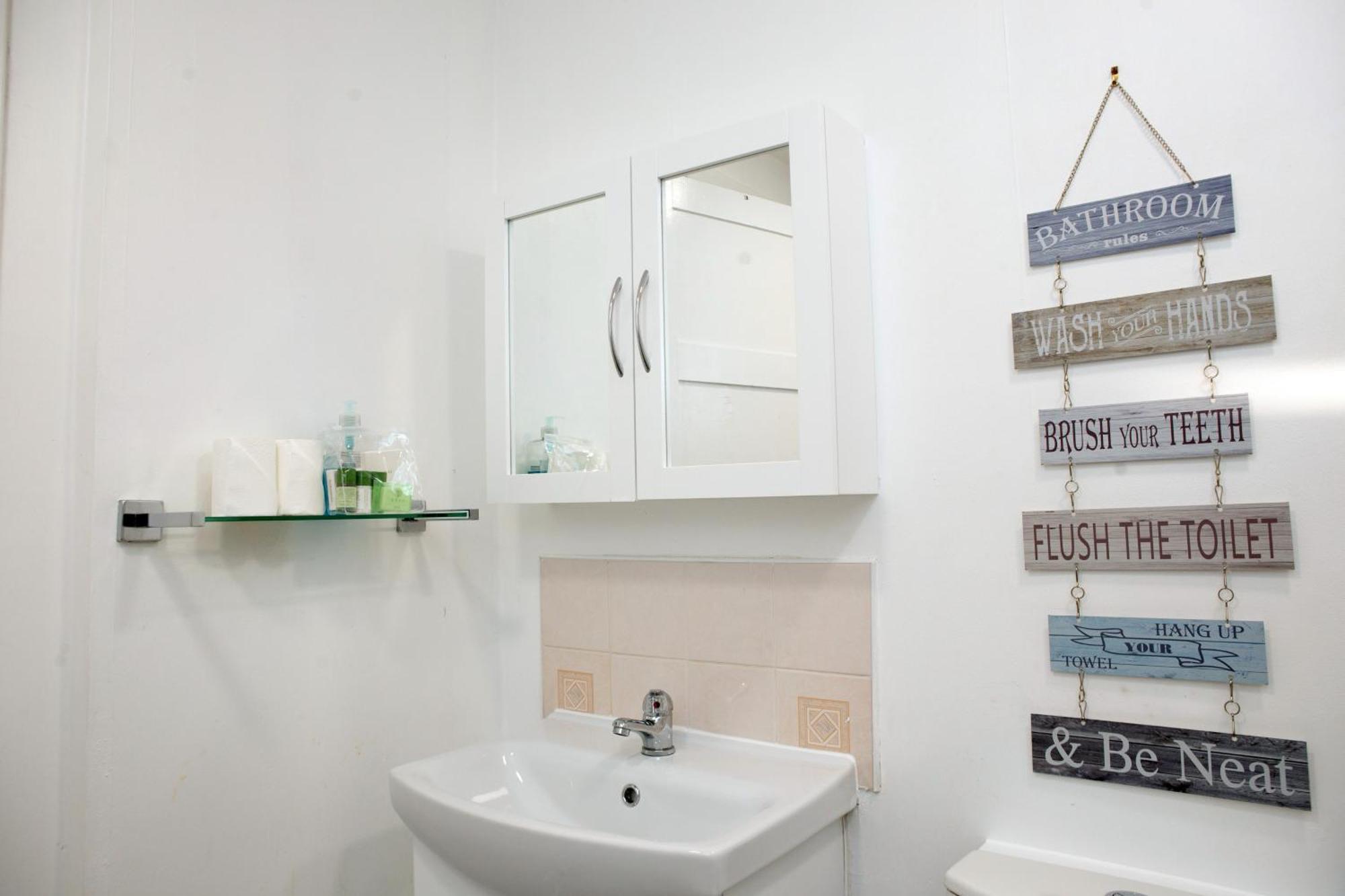 The Summit West End- Elegant Apartment With Free Parking In Prime Location Aberdeen Eksteriør billede