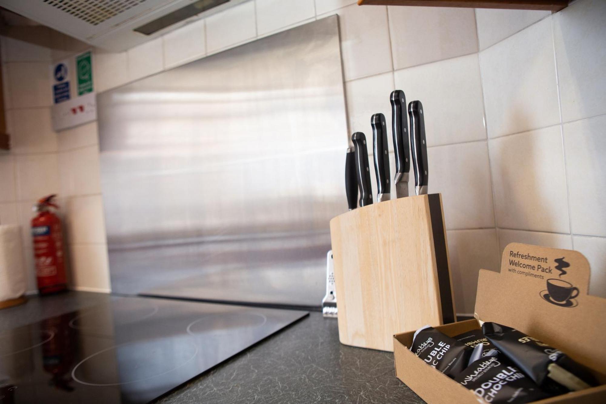 The Summit West End- Elegant Apartment With Free Parking In Prime Location Aberdeen Eksteriør billede