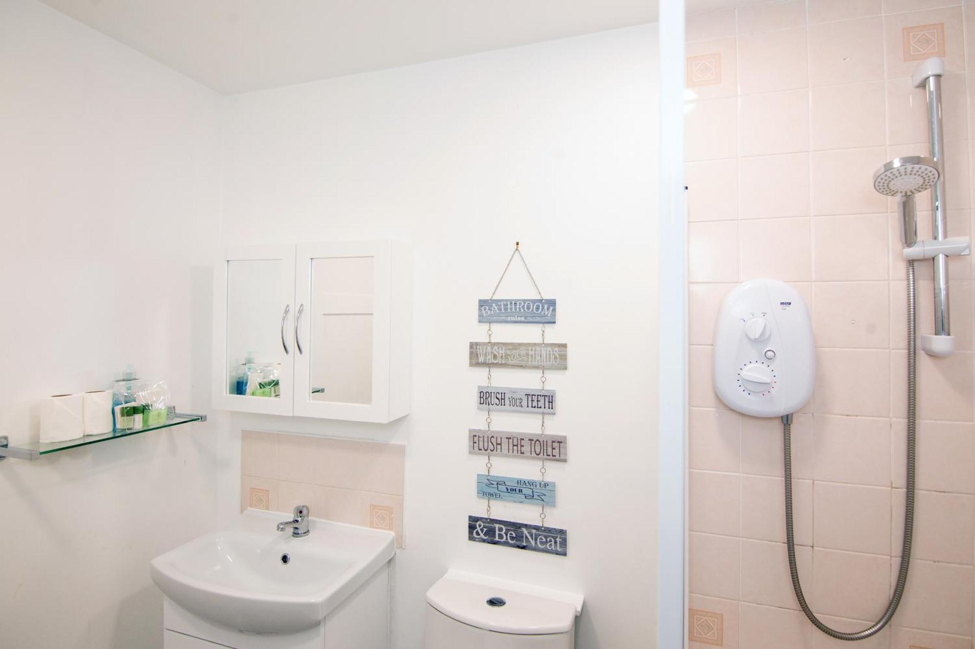 The Summit West End- Elegant Apartment With Free Parking In Prime Location Aberdeen Eksteriør billede